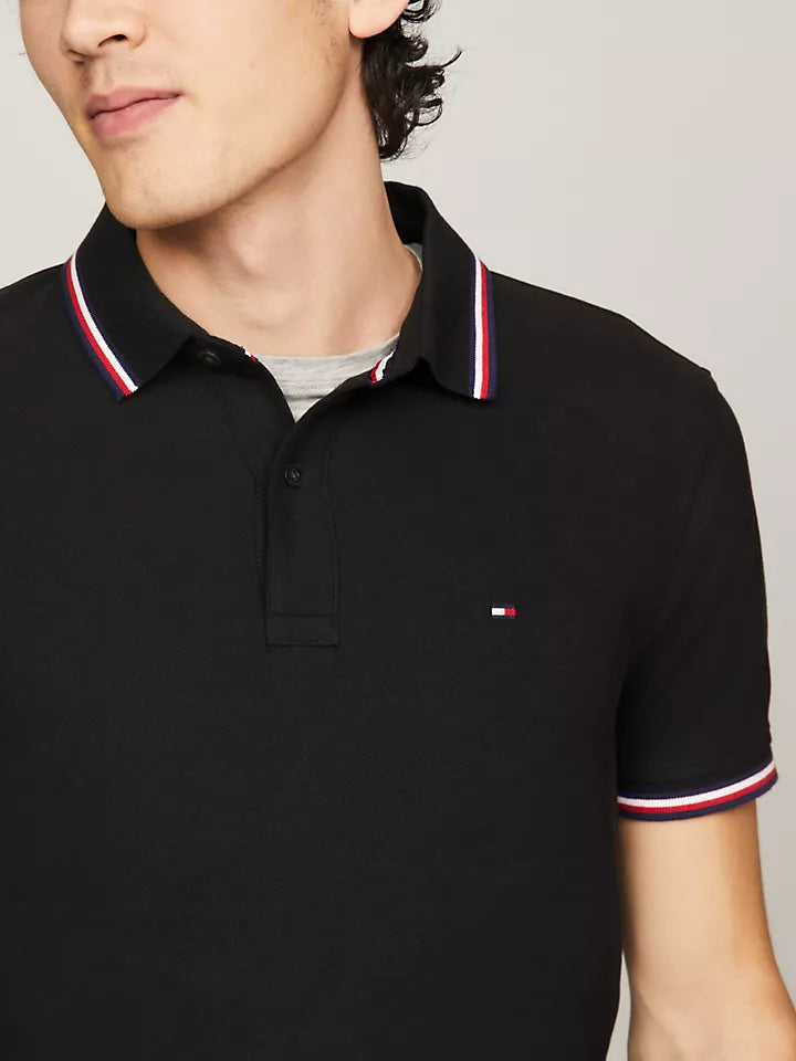 Playera Tommy Hilfiger negra tipo polo